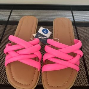 Universal Thread Pink Crisscross Sandals